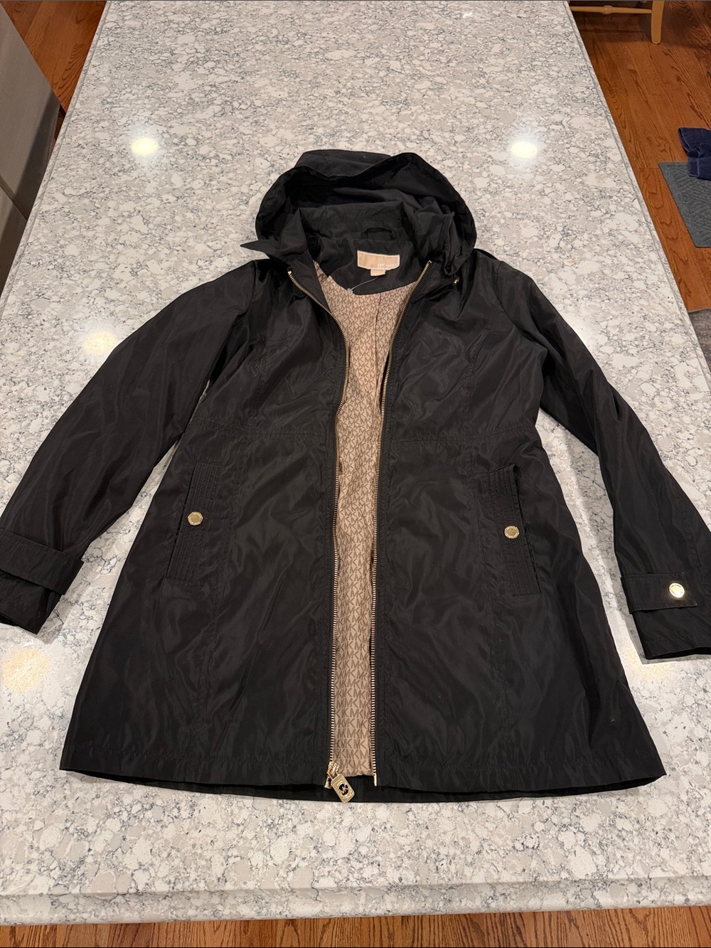 Michael Kors Black Gold womens rain jacket windbreaker size S interior detailing